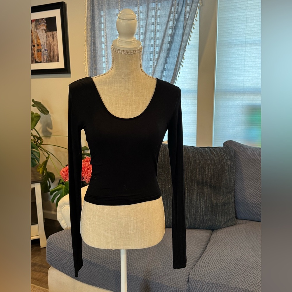 Joah Brown Black Long Sleeve Scoop Neck Top | M/L | Stretchy Minimal Basic